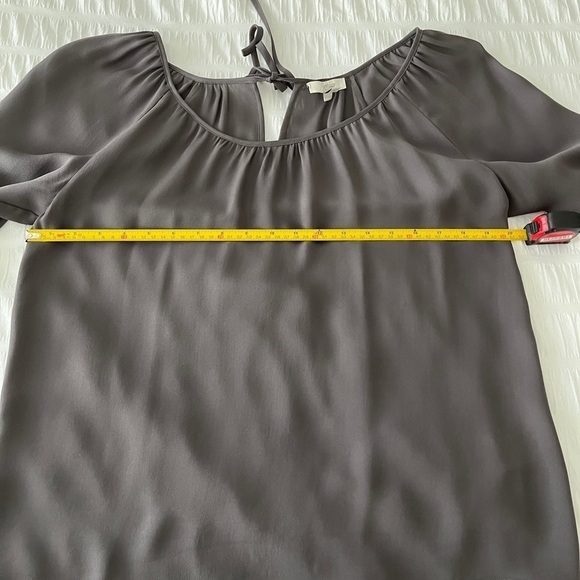 JOIE Grey Silk Flowy Boho Blouse Tie Neck Low Scoop Neck Relaxed Fit High Low - Picture 12 of 13